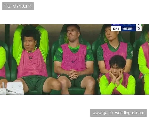 在问鼎PG官方入口下载APP,轻松掌握游戏动态与社区互动的便捷途径 在问鼎PG官方入口下载APP,轻松掌握游戏动态与社区互动的便捷途径